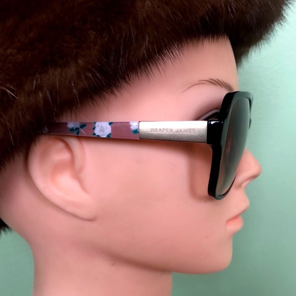 DJ7029 in (215) Tortoise (56 eye) with Brown Gradient Demo Lens Lenses